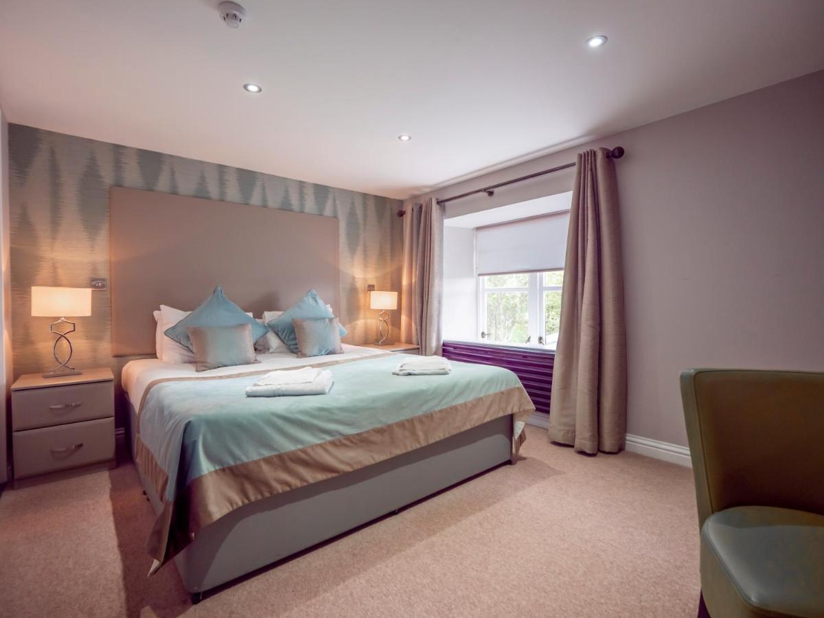 Blackbull Hotel Tarbolton Екстериор снимка